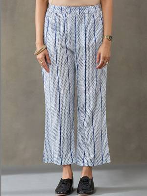 structured women floral printed regular cotton kurta with trousers 6