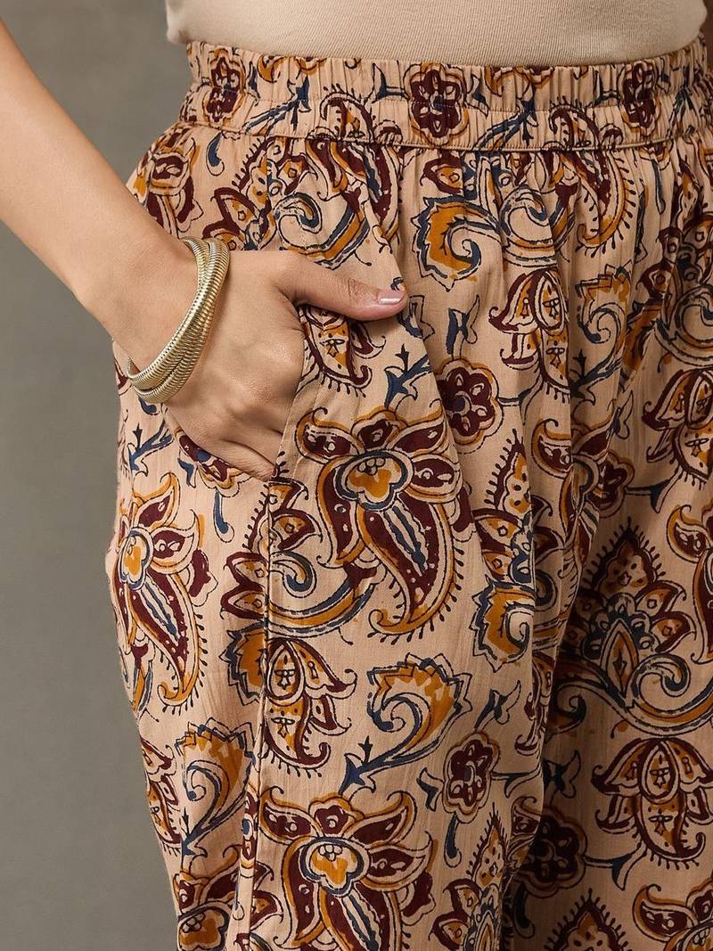 lightweight women floral printed regular cotton kurta with trousers