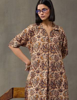 lightweight women floral printed regular cotton kurta with trousers 7