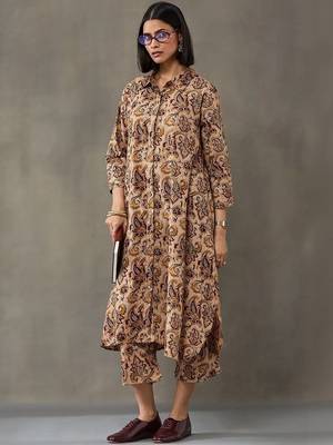 classic women floral printed regular cotton kurta with trousers 1