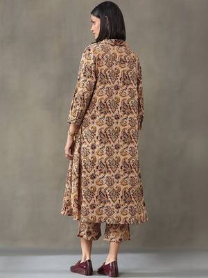 classic women floral printed regular cotton kurta with trousers 2