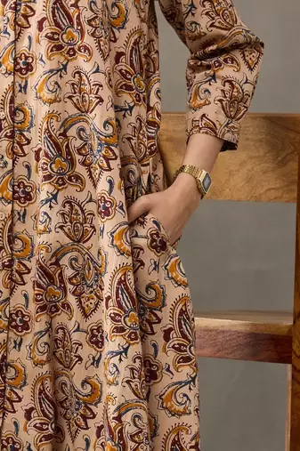 classic women floral printed regular cotton kurta with trousers