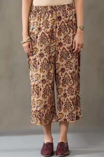 classic women floral printed regular cotton kurta with trousers