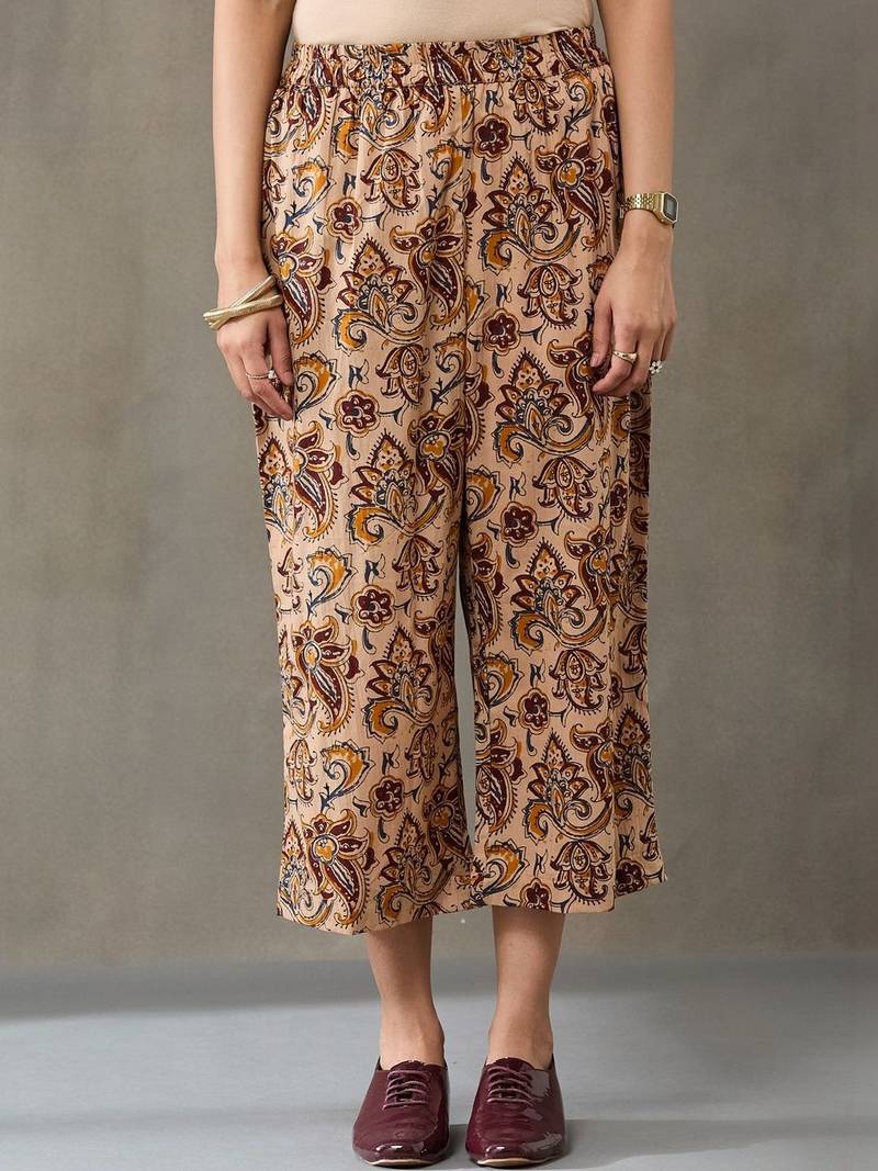 classic women floral printed regular cotton kurta with trousers