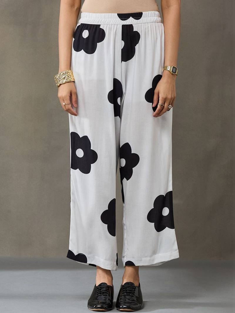 lightweight women floral printed regular kurta with trousers