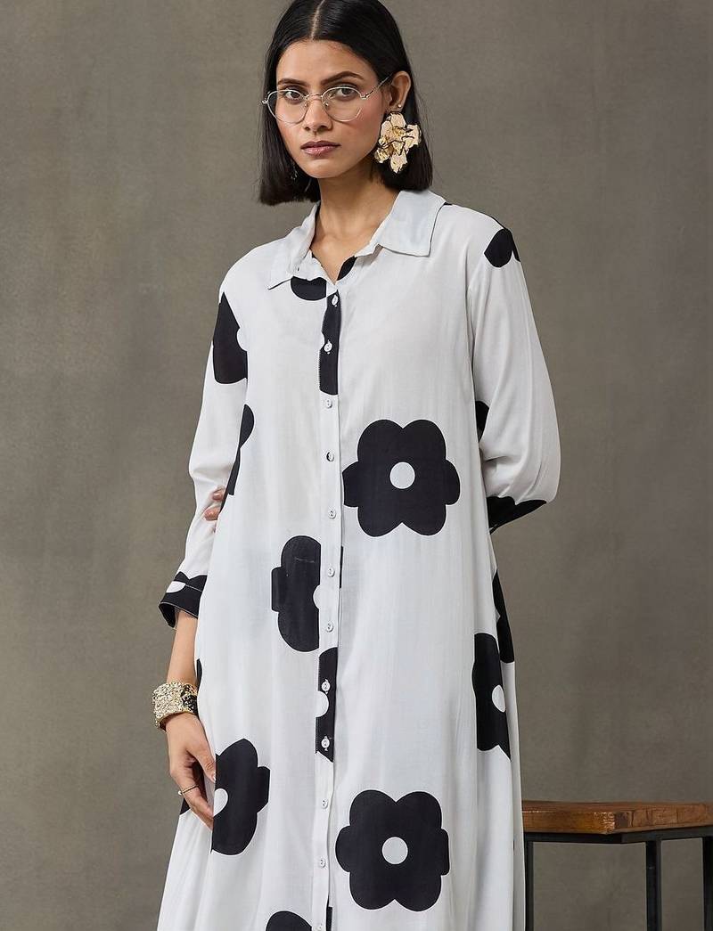 lightweight women floral printed regular kurta with trousers