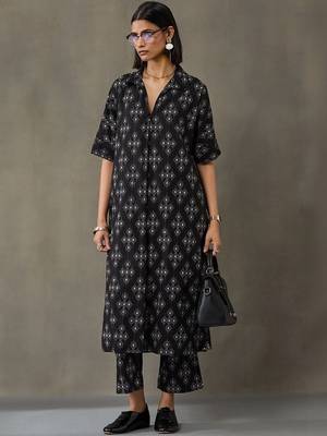 office women floral printed regular cotton kurta with trousers 1