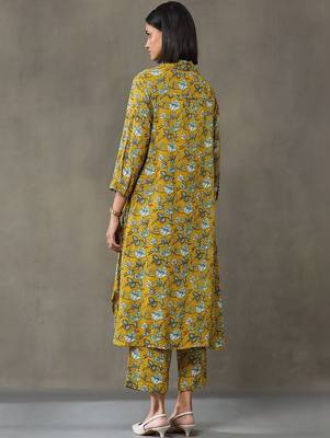 workwear women floral printed regular kurta with trousers 2