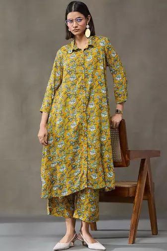 workwear women floral printed regular kurta with trousers