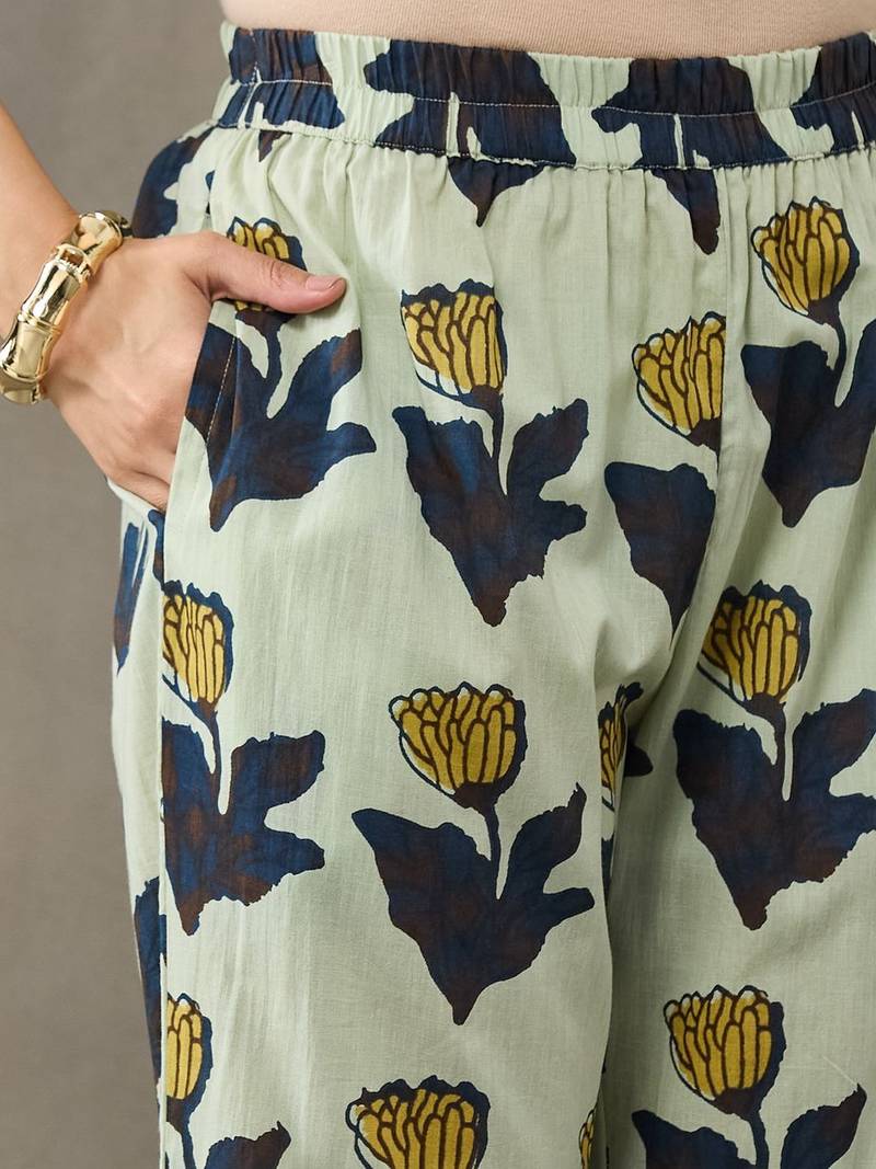 lightweight women floral printed regular cotton kurta with trousers