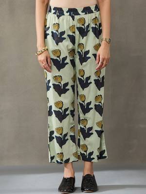 lightweight women floral printed regular cotton kurta with trousers 6