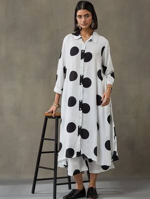 workwear women floral printed regular kurta with trousers 3