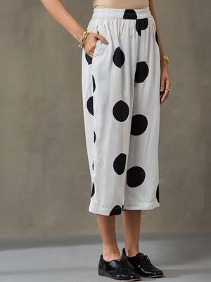 workwear women floral printed regular kurta with trousers 4