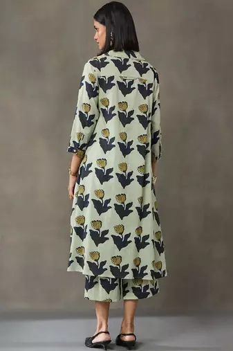 women floral printed regular cotton kurta with trousers