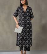 structured women floral printed regular cotton kurta with trousers
