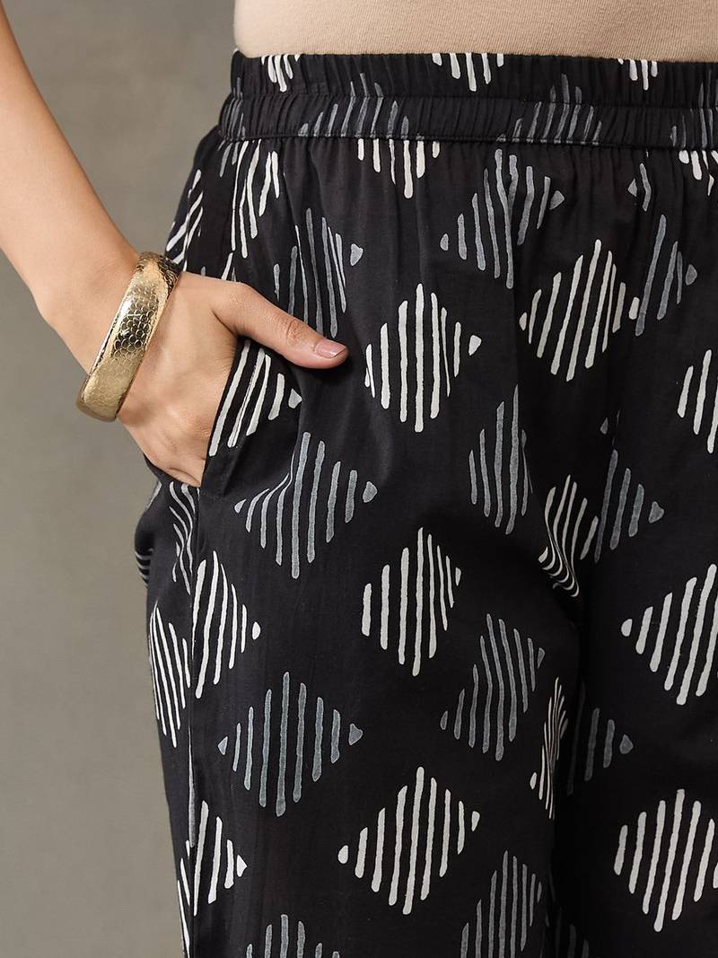structured women floral printed regular cotton kurta with trousers