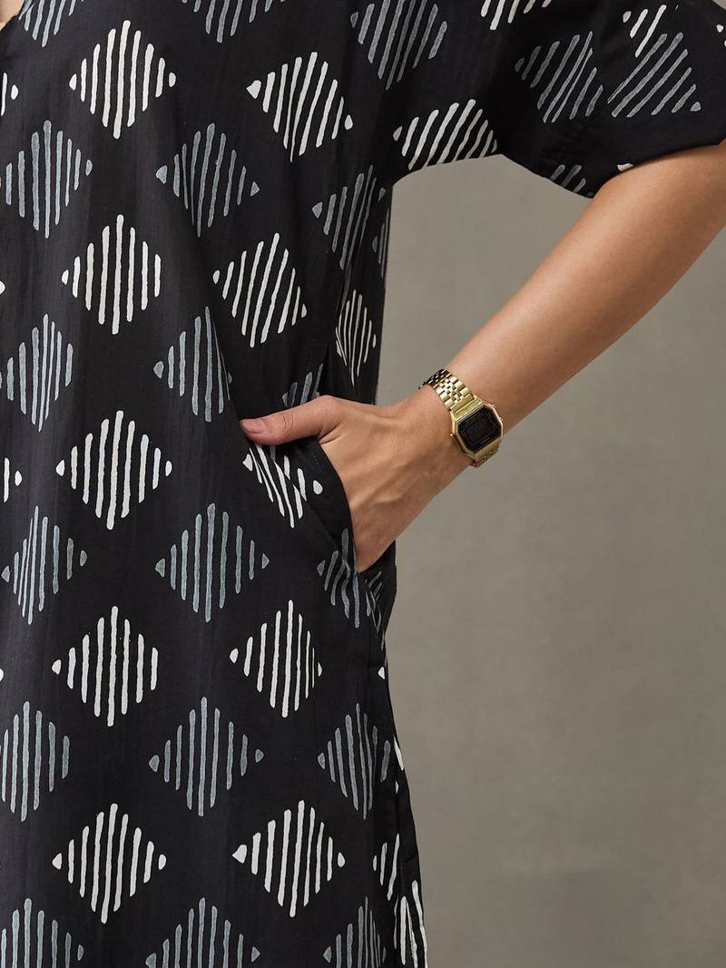structured women floral printed regular cotton kurta with trousers