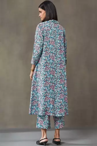 smart women floral printed regular kurta with trousers