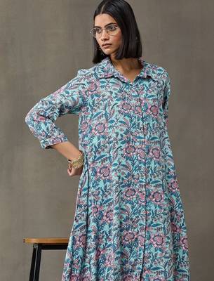 smart women floral printed regular kurta with trousers 7
