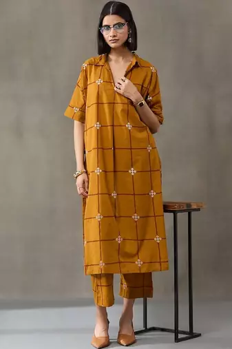everyday women floral printed regular cotton kurta with trousers