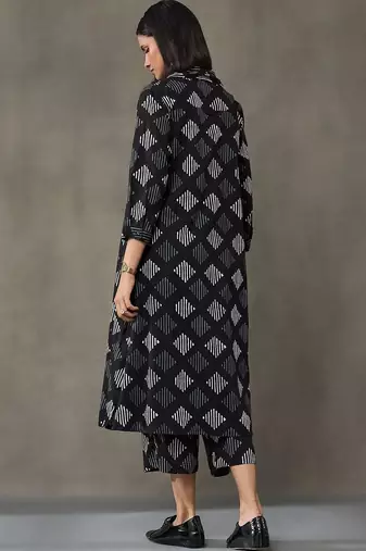 classic women floral printed regular cotton kurta with trousers
