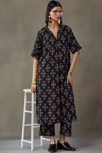 women floral printed regular kurta with trousers