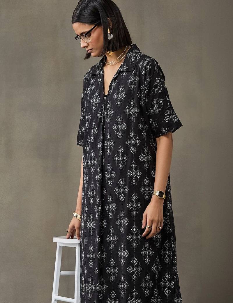 women floral printed regular kurta with trousers