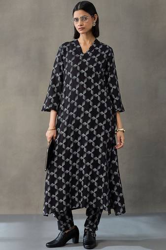 structured women floral printed regular kurta with salwar
