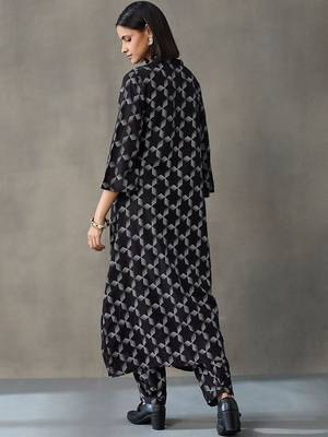 structured women floral printed regular kurta with salwar 2