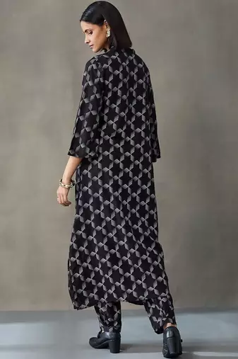 structured women floral printed regular kurta with salwar