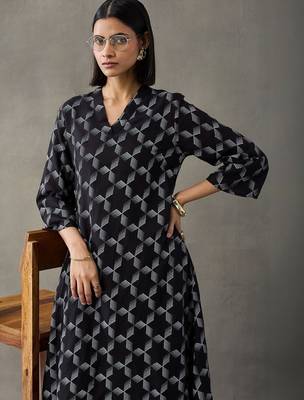 structured women floral printed regular kurta with salwar 7