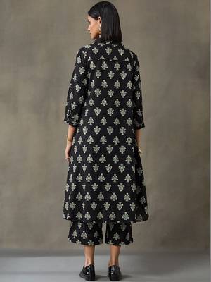 everyday workwear women floral printed regular cotton kurta with trousers 2