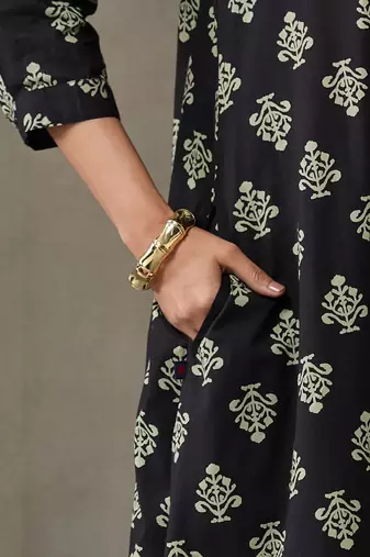 everyday workwear women floral printed regular cotton kurta with trousers