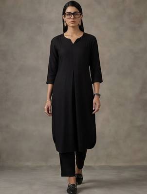 classic women regular kurta with trousers 1