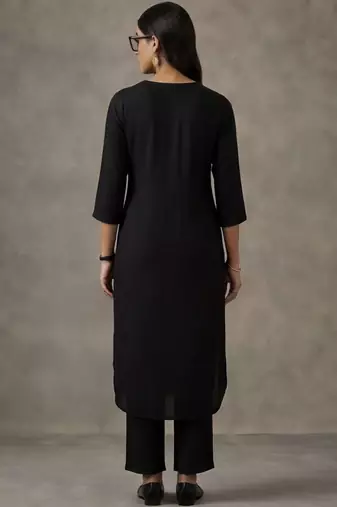 classic women regular kurta with trousers