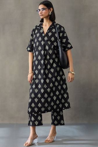 structured women floral printed regular cotton kurta with trousers