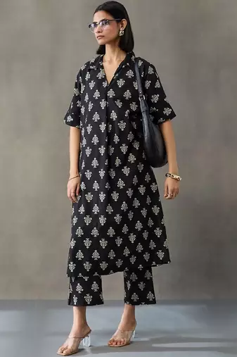 structured women floral printed regular cotton kurta with trousers