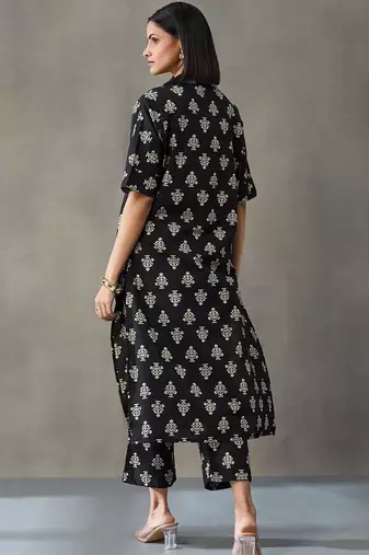structured women floral printed regular cotton kurta with trousers