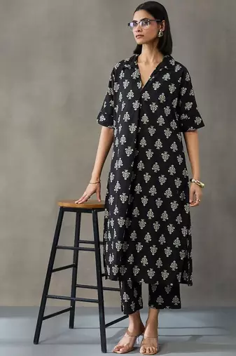 structured women floral printed regular cotton kurta with trousers