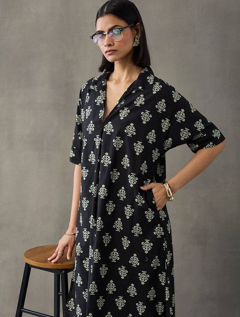 structured women floral printed regular cotton kurta with trousers