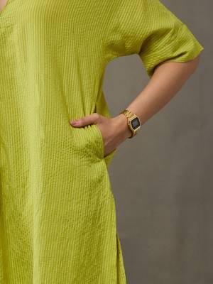 classic women embroidered regular thread work kurta with trousers 5
