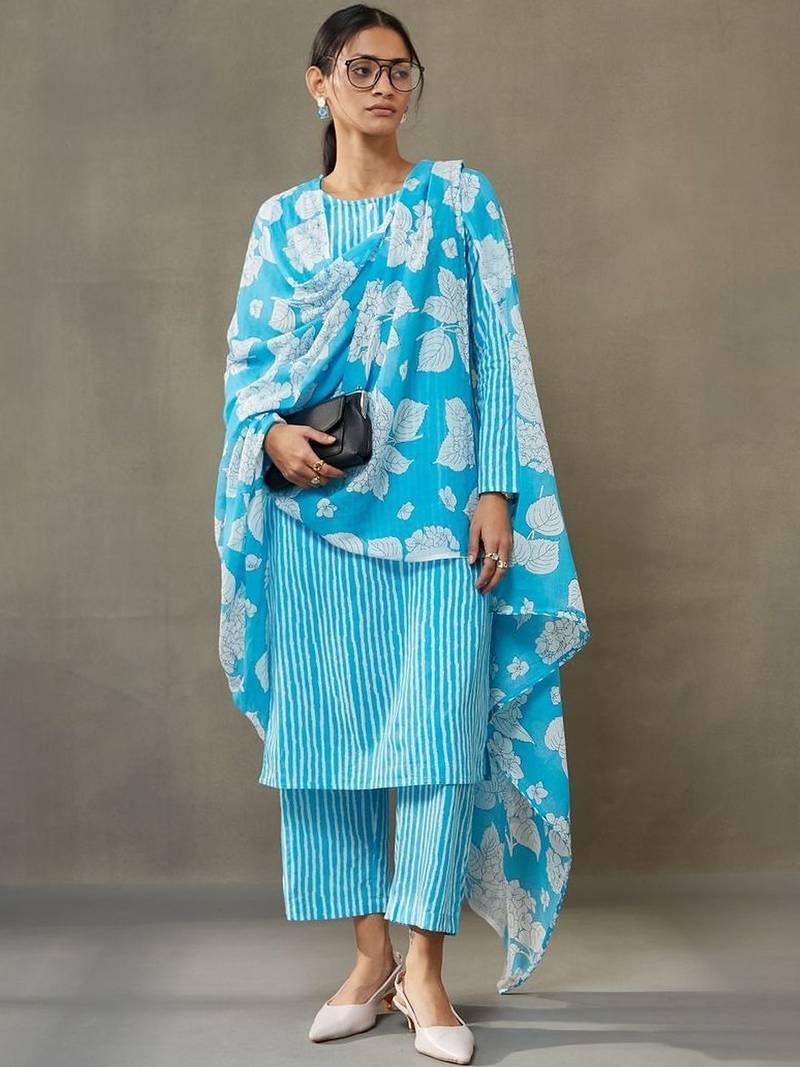 structured women leheriya printed regular cotton kurta with palazzos & with dupatta