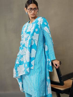 structured women leheriya printed regular cotton kurta with palazzos & with dupatta 3