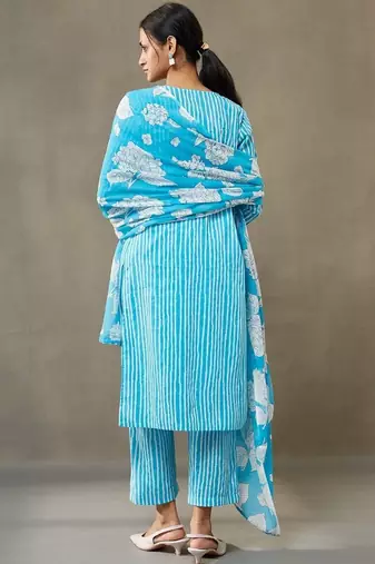 structured women leheriya printed regular cotton kurta with palazzos & with dupatta