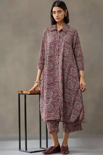 contemporary women floral printed regular cotton kurta with trousers