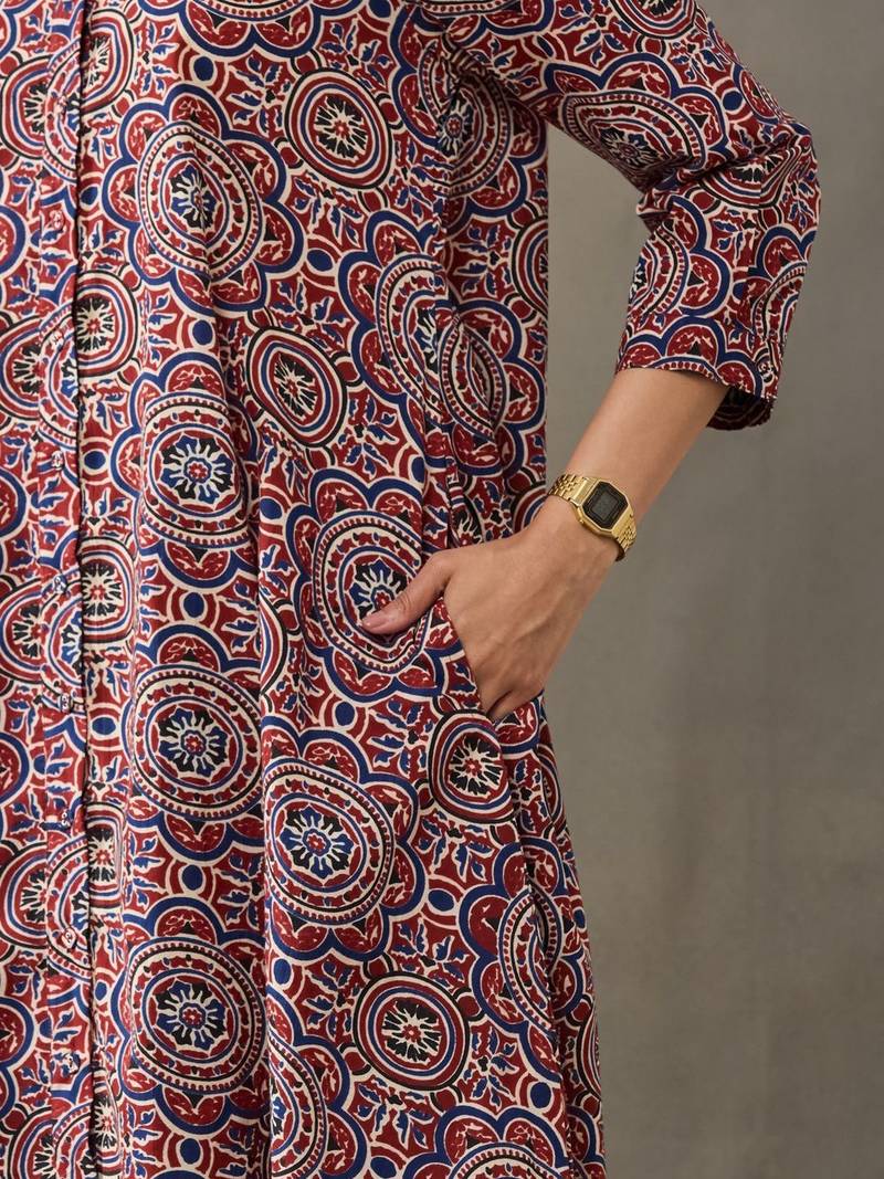 contemporary women floral printed regular cotton kurta with trousers