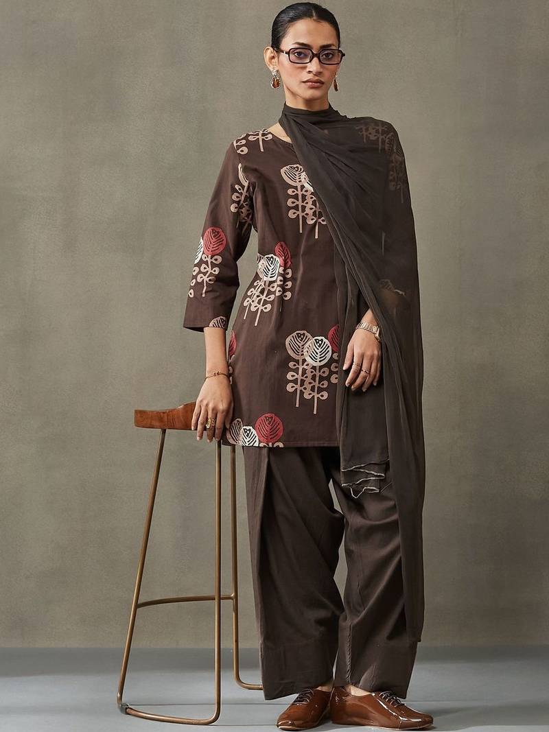 formal women floral printed regular cotton kurta with palazzos