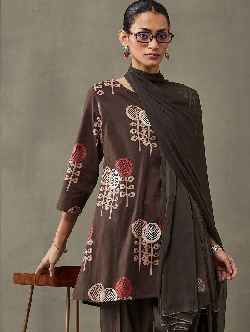 formal women floral printed regular cotton kurta with palazzos