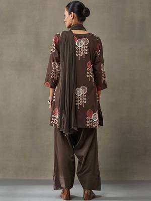 formal women floral printed regular cotton kurta with palazzos 5