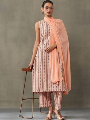office women floral printed regular cotton kurta with trousers & with dupatta 2